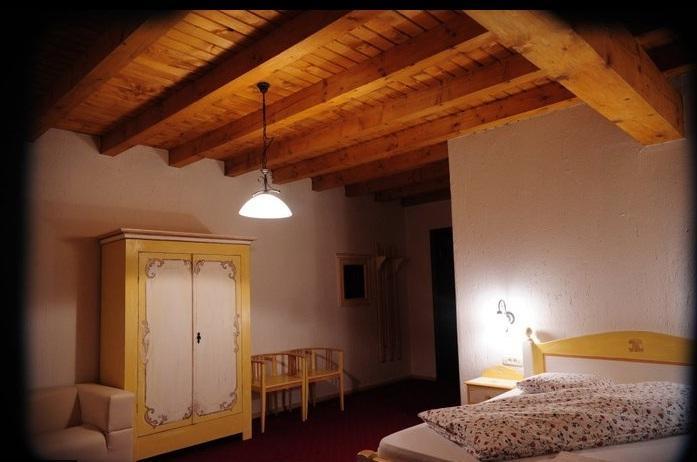 Pension Conacul Vanatorului Moeciu De Sus Chambre photo